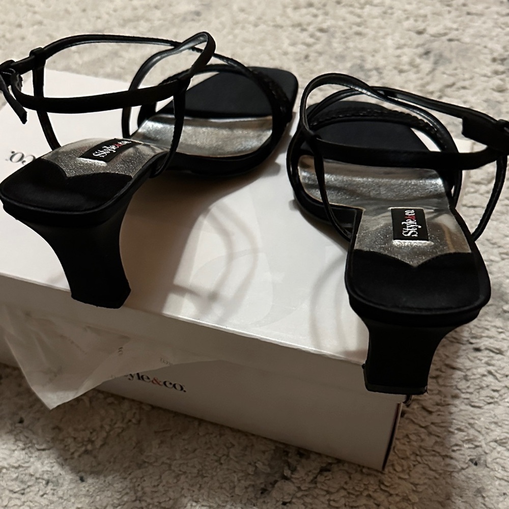 Style & Co. Gloria Black Strappy Heels with sequin detail - Size 6.5 M - Picture 3 of 7
